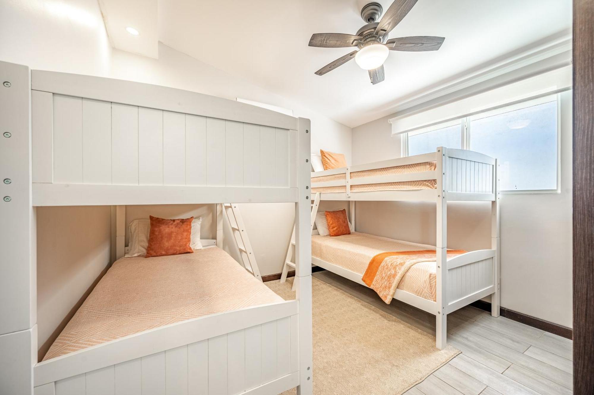 The Point Apartment Playa Avellana Room photo
